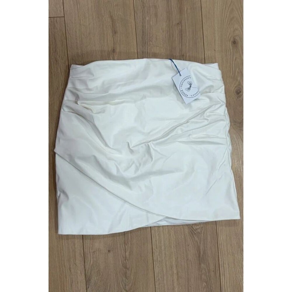 Francesca's Kenzie White Faux Leather Ruched Mini Skirt XL NWT